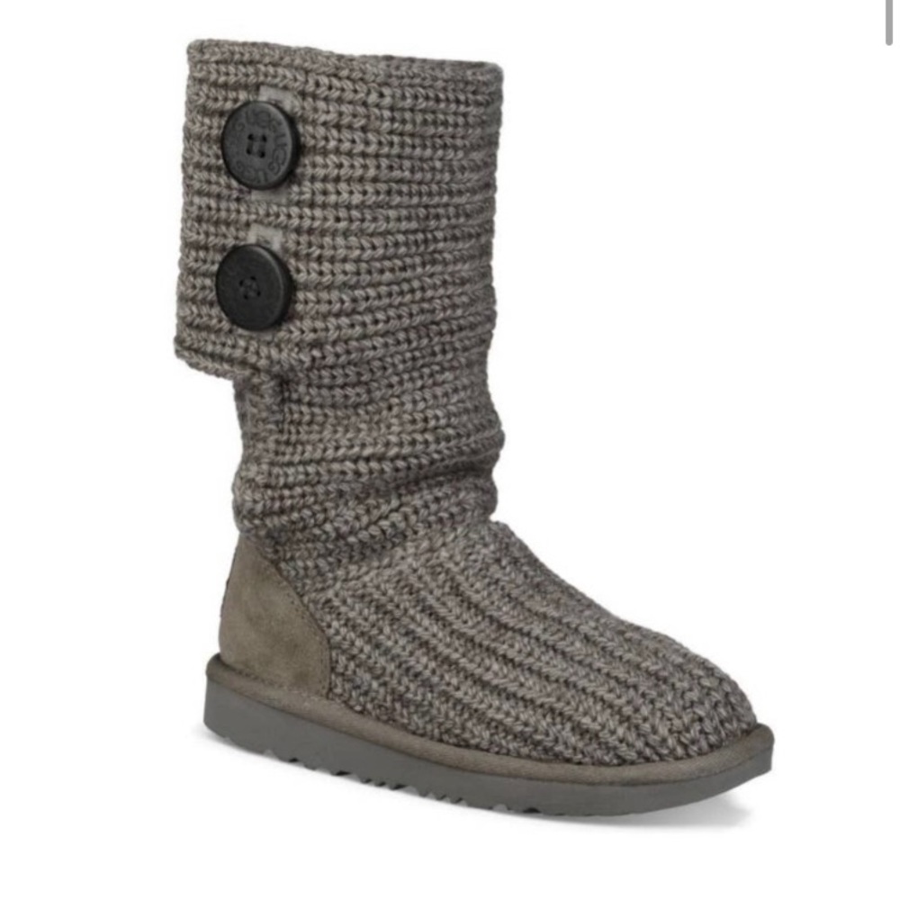 Ugg sweater boots size W10